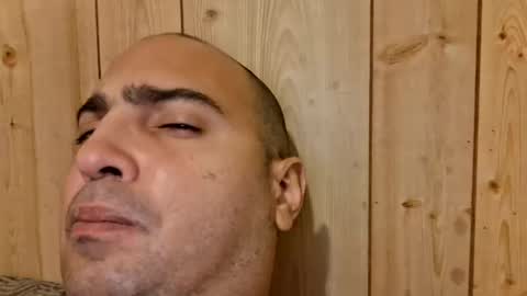 Snapshot of samuellepin chatting on November 11, 8:47 am samuellepin online show from November 11, 8:47 am