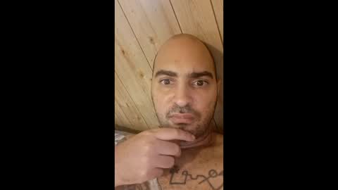 Snapshot of samuellepin chatting on June 10, 12:37 pm samuellepin online show from June 10, 12:37 pm