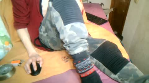 Snapshot of samueltal chatting on March 6, 9:36 am samueltal online show from March 6, 9:36 am