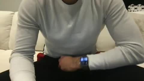 Snapshot of samwise2418 chatting on January 5, 8:43 am Sam W dick strip tease online show from January 5, 8:43 am