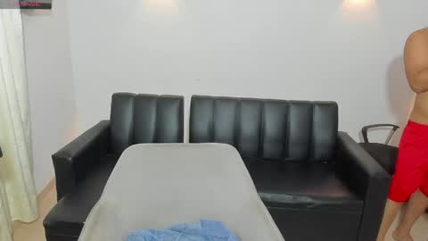 Snapshot of samxx_muscle chatting on May 28, 1:19 pm samxx_muscle online show from May 28, 1:19 pm