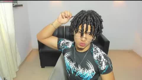 Snapshot of samxx_muscle chatting on May 30, 3:31 pm samxx_muscle online show from May 30, 3:31 pm