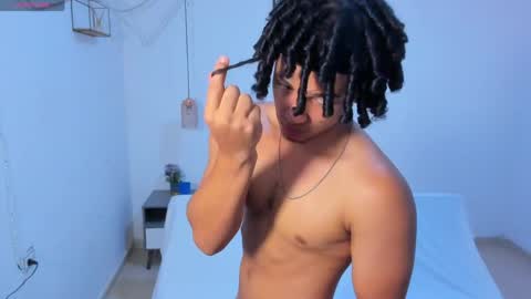 Snapshot of samxx_muscle chatting on June 1, 2:41 pm samxx_muscle online show from June 1, 2:41 pm