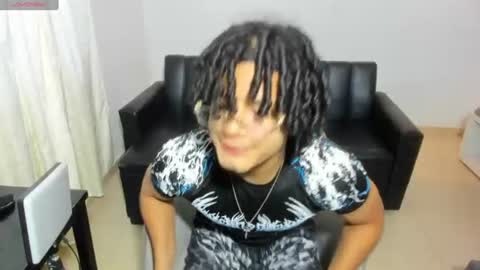 Snapshot of samxx_muscle chatting on June 27, 12:44 pm samxx_muscle online show from June 27, 12:44 pm