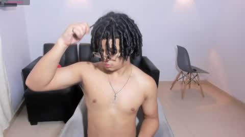 Snapshot of samxx_muscle chatting on June 29, 2:50 pm samxx_muscle online show from June 29, 2:50 pm