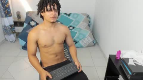 Snapshot of samxx_muscle chatting on July 16, 3:07 pm samxx_muscle online show from July 16, 3:07 pm