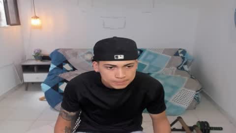 Snapshot of samxx_muscle chatting on July 24, 6:06 pm samxx_muscle online show from July 24, 6:06 pm