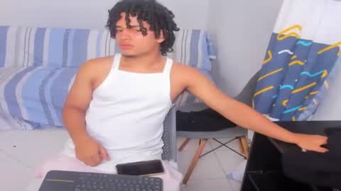 Snapshot of samxx_muscle chatting on July 25, 1:08 pm samxx_muscle online show from July 25, 1:08 pm