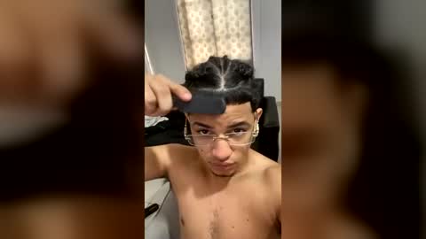 Snapshot of samxx_muscle chatting on August 5, 11:57 am samxx_muscle online show from August 5, 11:57 am
