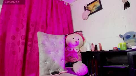 Snapshot of samy_ice chatting on May 17, 7:32 pm samy_ice online show from May 17, 7:32 pm