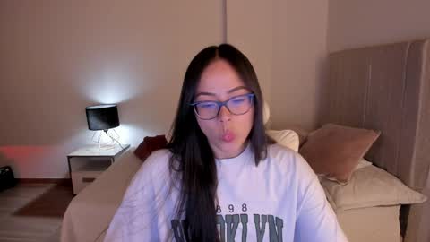 Snapshot of samy_one chatting on May 2, 9:53 pm Samy online show from May 2, 9:53 pm