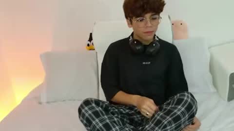 Snapshot of samy_twink chatting on July 15, 3:01 am Sammy online show from July 15, 3:01 am
