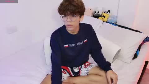Snapshot of samy_twink chatting on July 25, 5:05 am Sammy online show from July 25, 5:05 am