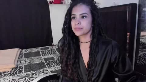 Snapshot of samykiss chatting on June 29, 2:17 pm SamyHolbrook online show from June 29, 2:17 pm