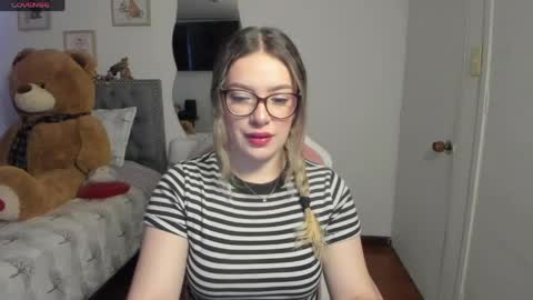 Snapshot of samysweet_8 chatting on April 30, 12:44 pm Samanta online show from April 30, 12:44 pm
