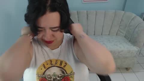 Snapshot of samythomas_t chatting on February 8, 12:30 pm samythomas_t online show from February 8, 12:30 pm