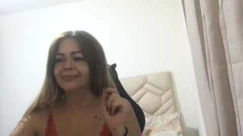 Snapshot of sanddi_milff chatting on May 7, 11:43 pm Sanddi online show from May 7, 11:43 pm