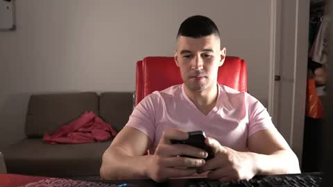 Snapshot of sandow_ chatting on April 22, 11:50 pm Sandow online show from April 22, 11:50 pm
