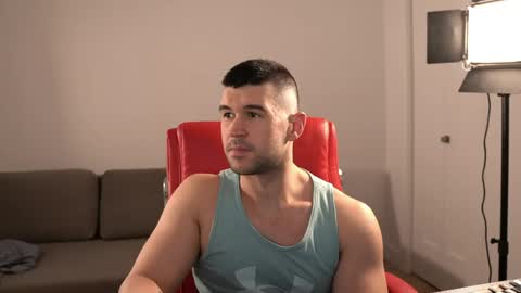 Snapshot of sandow_ chatting on May 9, 9:42 pm Sandow online show from May 9, 9:42 pm