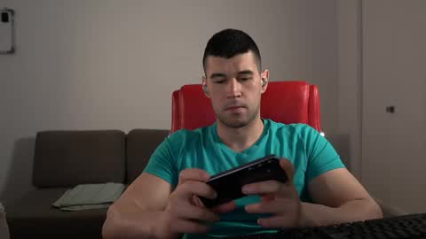 Snapshot of sandow_ chatting on May 15, 6:26 pm Sandow online show from May 15, 6:26 pm