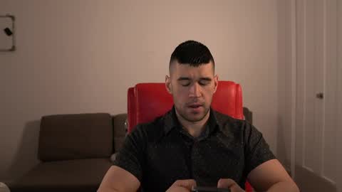 Snapshot of sandow_ chatting on May 25, 8:48 pm Sandow online show from May 25, 8:48 pm