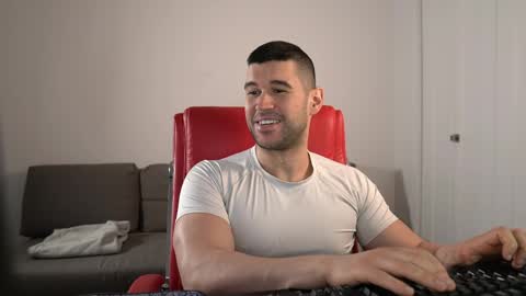 Snapshot of sandow_ chatting on May 27, 3:53 pm Sandow online show from May 27, 3:53 pm