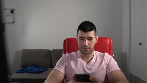 Snapshot of sandow_ chatting on June 1, 8:43 pm Sandow online show from June 1, 8:43 pm