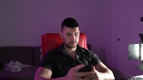 Snapshot of sandow_ chatting on June 11, 11:36 pm Sandow online show from June 11, 11:36 pm
