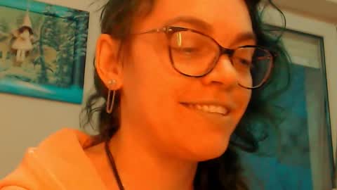 Snapshot of sandra10031989 chatting on March 11, 4:57 pm Sandra online show from March 11, 4:57 pm