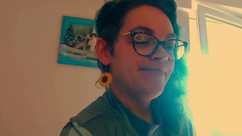 Snapshot of sandra10031989 chatting on March 22, 1:25 pm Sandra online show from March 22, 1:25 pm