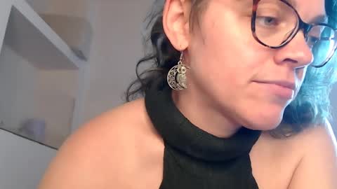 Snapshot of sandra10031989 chatting on April 7, 4:18 pm Sandra online show from April 7, 4:18 pm