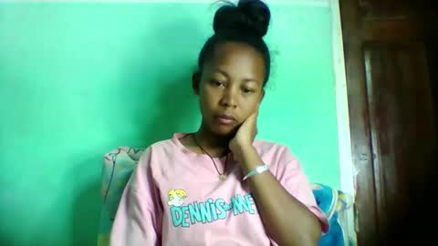 sandra1253099 online show from April 13, 5:46 am