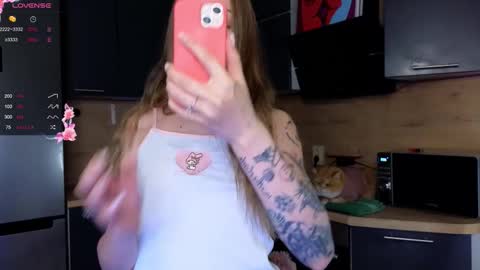 Snapshot of sandra_buika chatting on September 16, 5:47 pm Sandra      Lillys Page    online show from September 16, 5:47 pm