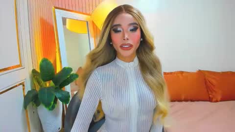 Snapshot of sandra_hornball chatting on February 8, 9:23 am Sandra Hornball online show from February 8, 9:23 am