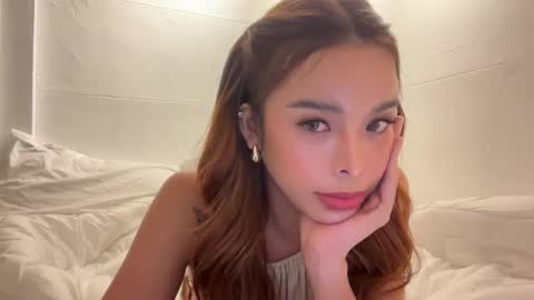 Sandra Hornball online show from March 15, 2:34 pm