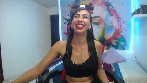Snapshot of sandra_petite19 chatting on May 14, 3:13 am sandra online show from May 14, 3:13 am