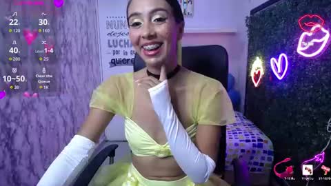 Snapshot of sandra_petite19 chatting on July 12, 10:34 pm sandra online show from July 12, 10:34 pm