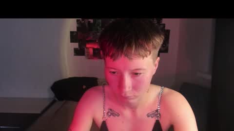 Snapshot of sandraa_a chatting on October 16, 5:36 pm sandraa_a online show from October 16, 5:36 pm