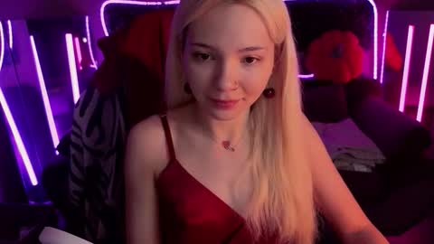 Sandy  online show from November 22, 2:21 am