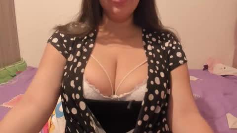 Snapshot of sandraclarkx69 chatting on April 2, 12:36 pm sandraclarkx69 online show from April 2, 12:36 pm