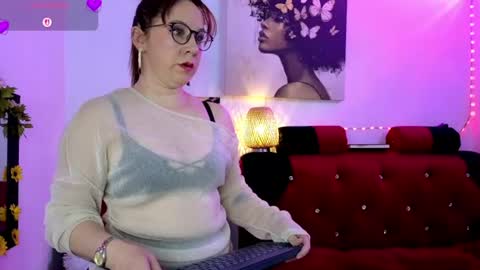 sandraossa online show from June 20, 8:00 pm