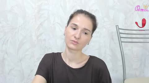 Snapshot of sandraxray chatting on May 12, 5:04 am SandraxRay online show from May 12, 5:04 am