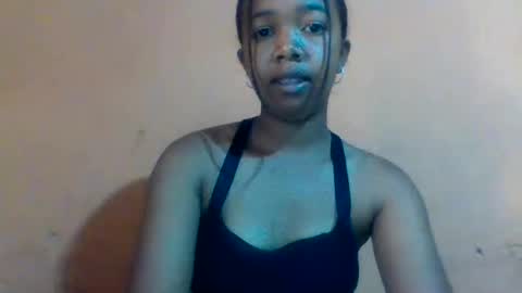 sandriana26 online show from March 24, 5:23 am