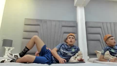 Snapshot of sandro_filipi chatting on September 11, 10:59 am Sandro online show from September 11, 10:59 am