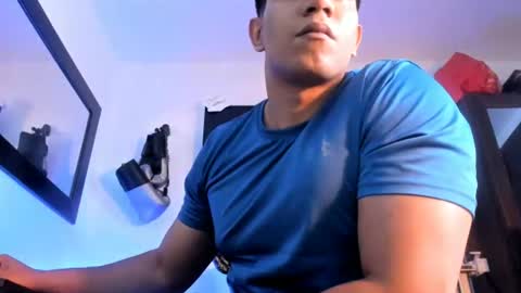 Snapshot of sandrolatino chatting on June 25, 2:44 am sandrolatino online show from June 25, 2:44 am