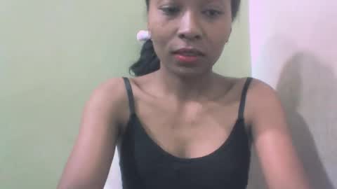 Snapshot of sandy735579 chatting on April 27, 2:31 am sandy735579 online show from April 27, 2:31 am