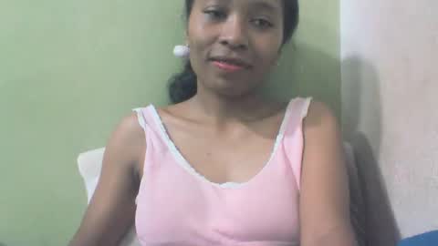 Snapshot of sandy735579 chatting on May 4, 5:14 am sandy735579 online show from May 4, 5:14 am