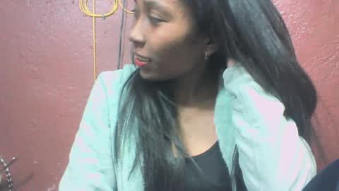 Snapshot of sandy735579 chatting on June 29, 3:23 pm sandy735579 online show from June 29, 3:23 pm