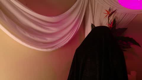 Snapshot of sandy_westt_ chatting on March 3, 10:54 am SANDY online show from March 3, 10:54 am