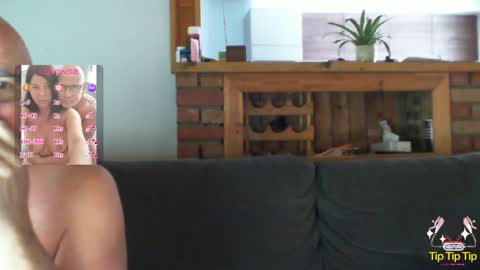 Snapshot of sanroom chatting on January 12, 1:37 pm sanroom online show from January 12, 1:37 pm